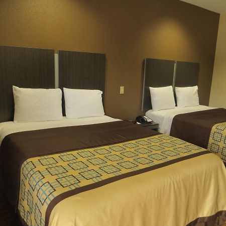 Scottish Inn & Suites Baytown Exterior photo
