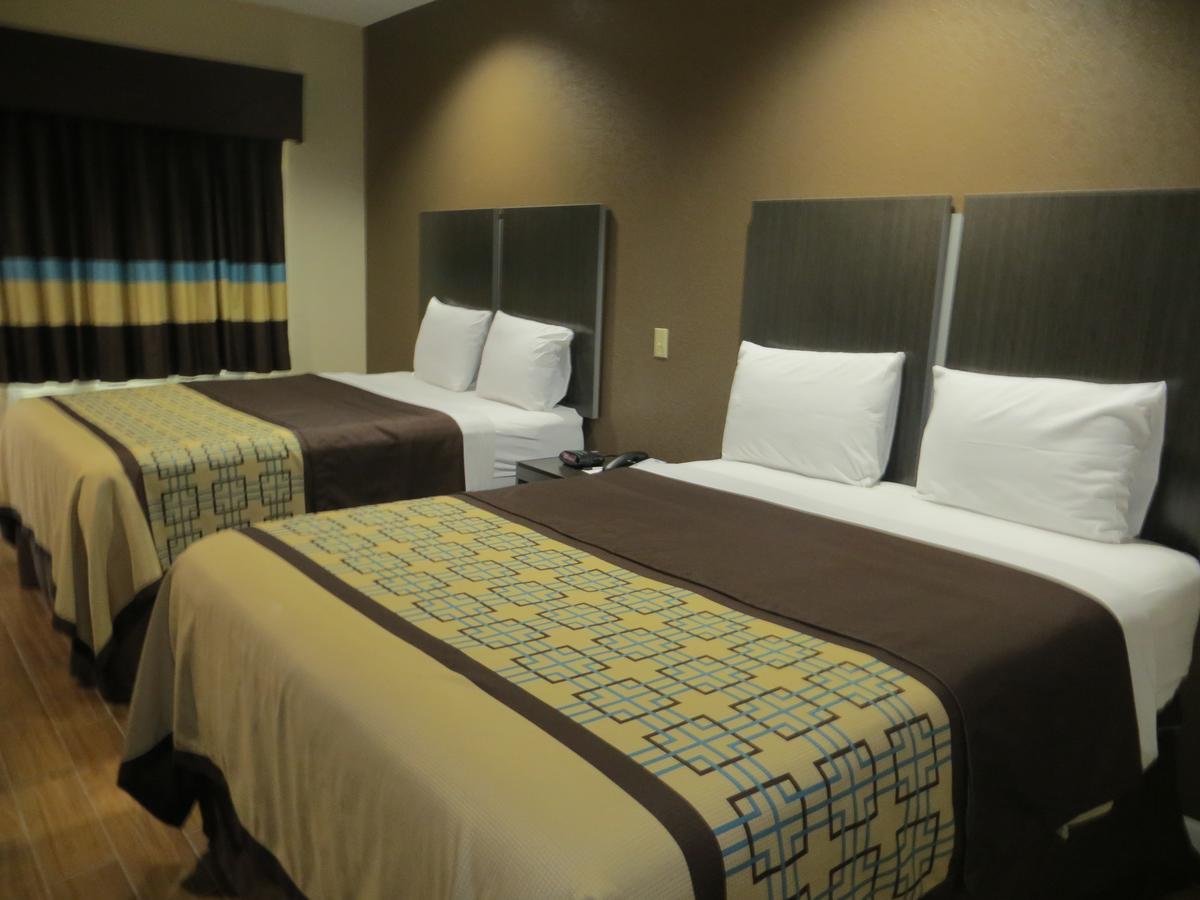 Scottish Inn & Suites Baytown Exterior photo